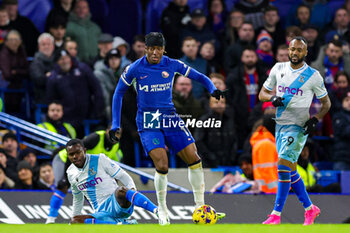 2023-12-27 - Noni Madueke (11) of Chelsea during the English championship Premier League football match between Chelsea and Crystal Palace on 27 December 2023 at Stamford Bridge in London, England - FOOTBALL - ENGLISH CHAMP - CHELSEA V CRYSTAL PALACE - ENGLISH PREMIER LEAGUE - SOCCER