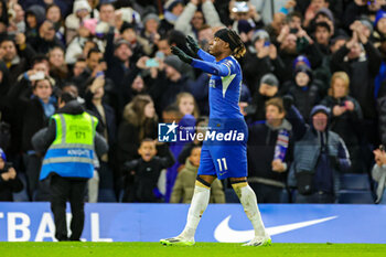 2023-12-27 - Noni Madueke (11) of Chelsea celebrates his goal 2-1 during the English championship Premier League football match between Chelsea and Crystal Palace on 27 December 2023 at Stamford Bridge in London, England - FOOTBALL - ENGLISH CHAMP - CHELSEA V CRYSTAL PALACE - ENGLISH PREMIER LEAGUE - SOCCER