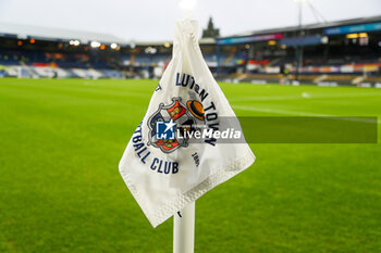 2023-12-30 - Corner flag illustration during the English championship Premier League football match between Luton Town and Chelsea on 30 December 2023 at Kenilworth Road in Luton, England - FOOTBALL - ENGLISH CHAMP - LUTON TOWN V CHELSEA - ENGLISH PREMIER LEAGUE - SOCCER