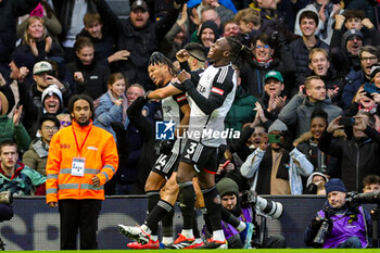 2023-12-31 - Bobby Reid (14) of Fulham scores a goal and celebrates 2-1 during the English championship Premier League football match between Fulham and Arsenal on 31 December 2023 at Craven Cottage in London, England - FOOTBALL - ENGLISH CHAMP - FULHAM V ARSENAL - ENGLISH PREMIER LEAGUE - SOCCER