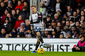 2023-12-31 - Timothy Castagne (21) of Fulham during the English championship Premier League football match between Fulham and Arsenal on 31 December 2023 at Craven Cottage in London, England - FOOTBALL - ENGLISH CHAMP - FULHAM V ARSENAL - ENGLISH PREMIER LEAGUE - SOCCER