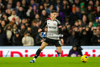 2023-12-31 - Harry Wilson (8) of Fulham during the English championship Premier League football match between Fulham and Arsenal on 31 December 2023 at Craven Cottage in London, England - FOOTBALL - ENGLISH CHAMP - FULHAM V ARSENAL - ENGLISH PREMIER LEAGUE - SOCCER