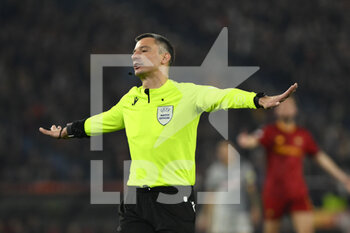 2023-02-23 - Referee Slavko Vincic during the UEFA Europa League play-off second leg between A.S. Roma vs FC Salzburg on February 23, 2023 at the Stadio Olimpico in Rome, Italy. - AS ROMA VS RB SALZBURG - UEFA EUROPA LEAGUE - SOCCER