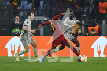 2023-02-23 - Georginio Wijnaldum of A.S. Roma and Oumar Solet of FC Salzburg during the UEFA Europa League play-off second leg between A.S. Roma vs FC Salzburg on February 23, 2023 at the Stadio Olimpico in Rome, Italy. - AS ROMA VS RB SALZBURG - UEFA EUROPA LEAGUE - SOCCER