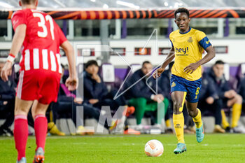 2023-03-16 - Lazare Amani of Royale Union Saint-Gilloise during the UEFA Europa League, Round of 16, 2nd leg football match between Royale Union Saint-Gilloise and FC Union Berlin on March 16, 2023 at the Anderlecht Stadium in Brussels, Belgium - FOOTBALL - EUROPA LEAGUE - UNION SAINT-GILLOISE V UNION BERLIN - UEFA EUROPA LEAGUE - SOCCER