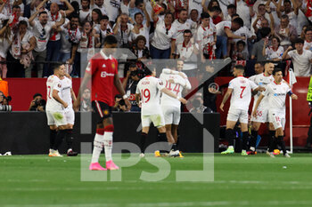 2023-04-20 - Sevilla players celebrating Loic Badé (#44 - Sevilla FC) goal while Marcus Rashford (#10 - Manchester United) is sad - SEVILLA FC VS MANCHESTER UNITED - UEFA EUROPA LEAGUE - SOCCER