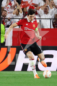 2023-04-20 - Harry Maguire (#5 - Manchester United) in action - SEVILLA FC VS MANCHESTER UNITED - UEFA EUROPA LEAGUE - SOCCER