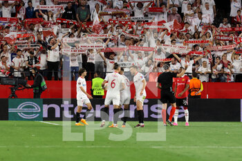 2023-04-20 - Sevilla FC supporters show their scarves - SEVILLA FC VS MANCHESTER UNITED - UEFA EUROPA LEAGUE - SOCCER