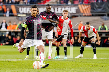 2023-04-13 - Lorenzo Pellegrini of AS Roma shooting a penalty during the UEFA Europa League, Quarter-finals, 1st leg football match between Feyenoord and AS Roma on April 13, 2023 at Stadion Feijenoord 'De Kuip' in Rotterdam, Netherlands - FOOTBALL - EUROPA LEAGUE - FEYENOORD V ROMA - UEFA EUROPA LEAGUE - SOCCER