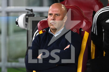 2023-04-20 - Arne Slot of Feyenoord during the UEFA Europa League match between AS Roma and Feyenoord at Stadio Olimpico on April 20, 2023 in Rome, Italy. - QUARTER FINALS - ROMA VS FEYENOORD - UEFA EUROPA LEAGUE - SOCCER