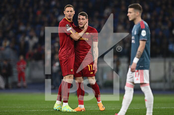 2023-04-20 - Andrea Belotti and Nemanja Matic of AS Roma during the UEFA Europa League match between AS Roma and Feyenoord at Stadio Olimpico on April 20, 2023 in Rome, Italy. - QUARTER FINALS - ROMA VS FEYENOORD - UEFA EUROPA LEAGUE - SOCCER
