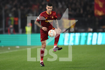 2023-04-20 - Gianluca Mancini of AS Roma during the UEFA Europa League match between AS Roma and Feyenoord at Stadio Olimpico on April 20, 2023 in Rome, Italy. - QUARTER FINALS - ROMA VS FEYENOORD - UEFA EUROPA LEAGUE - SOCCER