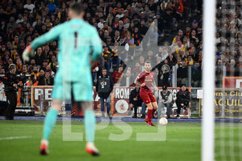 2023-04-20 - Leonardo Spinazzola of AS Roma during the UEFA Europa League match between AS Roma and Feyenoord at Stadio Olimpico on April 20, 2023 in Rome, Italy. - QUARTER FINALS - ROMA VS FEYENOORD - UEFA EUROPA LEAGUE - SOCCER