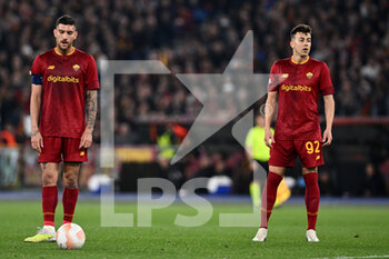 2023-04-20 - Lorenzo Pellegrini and Stephan El Shaarawy of AS Roma during the UEFA Europa League match between AS Roma and Feyenoord at Stadio Olimpico on April 20, 2023 in Rome, Italy. - QUARTER FINALS - ROMA VS FEYENOORD - UEFA EUROPA LEAGUE - SOCCER