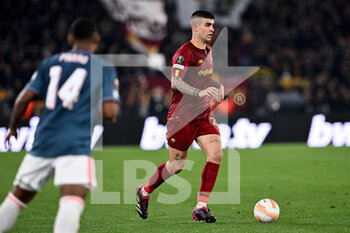 2023-04-20 - Rick Karsdorp of AS Roma during the UEFA Europa League match between AS Roma and Feyenoord at Stadio Olimpico on April 20, 2023 in Rome, Italy. - QUARTER FINALS - ROMA VS FEYENOORD - UEFA EUROPA LEAGUE - SOCCER