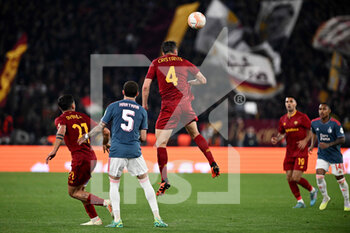 2023-04-20 - Bryan Cristante of AS Roma during the UEFA Europa League match between AS Roma and Feyenoord at Stadio Olimpico on April 20, 2023 in Rome, Italy. - QUARTER FINALS - ROMA VS FEYENOORD - UEFA EUROPA LEAGUE - SOCCER