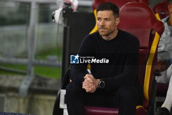 2023-05-11 - Xabi Alonso of Bayer 04 Leverkusen during the first leg of the Semi-final of the UEFA Europa League between A.S. Roma vs Bayer 04 Leverkusen on May 11, 2023 at the Stadio Olimpico in Rome. - SEMIFINAL - AS ROMA VS BAYER 04 LEVERKUSEN - UEFA EUROPA LEAGUE - SOCCER
