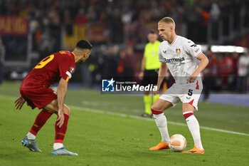 2023-05-11 - Mitchel Bakker of Bayer 04 Leverkusen during the first leg of the Semi-final of the UEFA Europa League between A.S. Roma vs Bayer 04 Leverkusen on May 11, 2023 at the Stadio Olimpico in Rome. - SEMIFINAL - AS ROMA VS BAYER 04 LEVERKUSEN - UEFA EUROPA LEAGUE - SOCCER