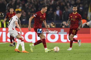 2023-05-11 - Nemanja Matic of A.S. Roma during the first leg of the Semi-final of the UEFA Europa League between A.S. Roma vs Bayer 04 Leverkusen on May 11, 2023 at the Stadio Olimpico in Rome. - SEMIFINAL - AS ROMA VS BAYER 04 LEVERKUSEN - UEFA EUROPA LEAGUE - SOCCER
