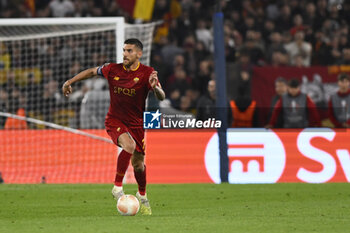 2023-05-11 - Lorenzo Pellegrini of A.S. Roma during the first leg of the Semi-final of the UEFA Europa League between A.S. Roma vs Bayer 04 Leverkusen on May 11, 2023 at the Stadio Olimpico in Rome. - SEMIFINAL - AS ROMA VS BAYER 04 LEVERKUSEN - UEFA EUROPA LEAGUE - SOCCER