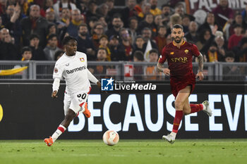2023-05-11 - Jeremie Frimpong of Bayer 04 Leverkusenv during the first leg of the Semi-final of the UEFA Europa League between A.S. Roma vs Bayer 04 Leverkusen on May 11, 2023 at the Stadio Olimpico in Rome. - SEMIFINAL - AS ROMA VS BAYER 04 LEVERKUSEN - UEFA EUROPA LEAGUE - SOCCER