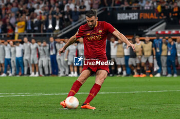 2023-05-31 - AS Roma’s Bryan Cristante during Europe League final soccer match between AS Roma vs. Sevilla at the Puskas Arena in Budapest, Hungary, 31st of May 2023 - FINAL - SEVILLA FC VS AS ROMA - UEFA EUROPA LEAGUE - SOCCER
