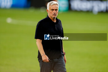 2023-05-31 - AS Roma Head Coach Jose Mourinho shows his disappointment abbandoned leaving the playing field before the award ceremony during Europe League final soccer match between AS Roma vs. Sevilla at the Puskas Arena in Budapest, Hungary, 31st of May 2023 - FINAL - SEVILLA FC VS AS ROMA - UEFA EUROPA LEAGUE - SOCCER