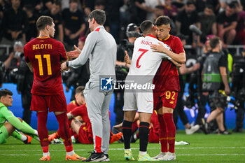 2023-05-31 - Sevilla FC’s Suso hugs AS Roma’s Stephan El Shaarawy after the Europe League final soccer match between AS Roma vs. Sevilla at the Puskas Arena in Budapest, Hungary, 31st of May 2023 won by Sevilla FC - FINAL - SEVILLA FC VS AS ROMA - UEFA EUROPA LEAGUE - SOCCER