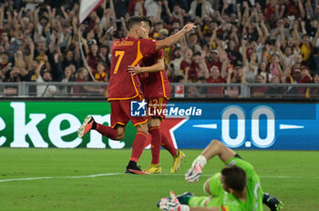 2023-10-05 - Lorenzo Pellegrini (AS Roma); celebrates after scoring the goal 3-0  during the UEFA Europa League 2023-2024 football match between AS Roma and Servette FC at the Olympic Stadium in Rome on 05 October 2023. - AS ROMA VS SERVETTE FC - UEFA EUROPA LEAGUE - SOCCER