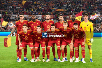2023-10-26 - AS Roma team during the UEFA Europa League 2023-2024 football match between AS Roma and SK Slavia Praha Group G at the Olympic Stadium in Rome on 26 October 2023. - AS ROMA VS SK SLAVIA PRAHA - UEFA EUROPA LEAGUE - SOCCER