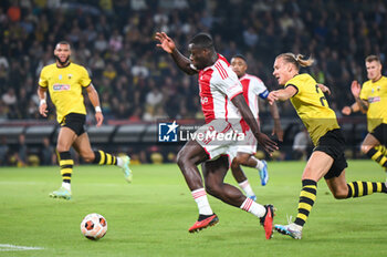 2023-10-05 - 9 Brian Brobbey of Ajax competing with 21 Domagoj Vida of AEK during the UEFA Europa League, Group B match between AEK FC and Ajax at Opap Arena on October 5, 2023, in Athens,
Greece. - UEFA EUROPA LEAGUE - AEK FC VS AJAX, EUROPA LEAGUE, GROUP B - UEFA EUROPA LEAGUE - SOCCER