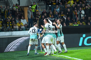 2023-11-30 - Players of Brighton & Hove Albion celebrating a goal during the UEFA Europa League, Group B match between AEK FC and Brighton & Hove Albion at Opap Arena on November 30, 2023, in Athens, Greece. - AEK FC VS BRIGHTON - UEFA EUROPA LEAGUE, GROUP B - UEFA EUROPA LEAGUE - SOCCER