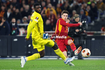 2023-12-14 - Nicola Zalewski of Roma kicks the ball during the UEFA Europa League, Group G football match between AS Roma and FC Sheriff on December 14, 2023 at Stadio Olimpico in Rome, Italy - FOOTBALL - EUROPA LEAGUE - ROMA V SHERIFF - UEFA EUROPA LEAGUE - SOCCER