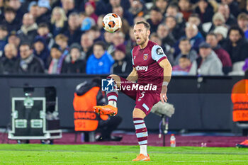 2023-12-14 - Vladimir Coufal (5) of West Ham United during the UEFA Europa League, Group A football match between West Ham United and Freiburg on 14 December 2023 at the London Stadium in London, England - FOOTBALL - EUROPA LEAGUE - WEST HAM V FREIBURG - UEFA EUROPA LEAGUE - SOCCER