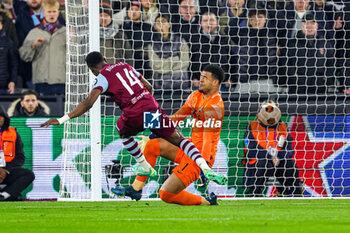 2023-12-14 - Mohammed Kudus (14) of West Ham United scores a goal 1-0 during the UEFA Europa League, Group A football match between West Ham United and Freiburg on 14 December 2023 at the London Stadium in London, England - FOOTBALL - EUROPA LEAGUE - WEST HAM V FREIBURG - UEFA EUROPA LEAGUE - SOCCER