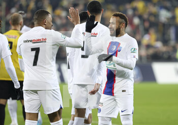 23/01/2023 - Kylian Mbappe of PSG celebrates his goal with Neymar Jr during the French Cup, round of 32 football match between US Pays de Cassel and Paris Saint-Germain (PSG) on January 23, 2023 at Stade Bollaert-Delelis in Lens, France - FOOTBALL - FRENCH CUP - PAYS DE CASSEL V PARIS SG - FRENCH CUP - CALCIO