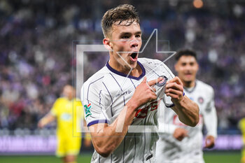 2023-04-29 - Thijs DALLINGA of Toulouse celebrates his goal during the French Cup, Final football match between FC Nantes and Toulouse FC on April 29, 2023 at Stade de France in Saint-Denis near Paris, France - FOOTBALL - FRENCH CUP - FINAL - NANTES V TOULOUSE - FRENCH CUP - SOCCER