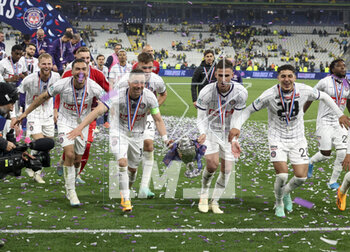 2023-04-29 - Gabriel Suazo, Brecht Dejaegere, Thijs Dallinga, Branco Van Den Boomen, Fares Chaibi of Toulouse celebrate the victory following the French Cup Final 2023 football match between FC Nantes and Toulouse FC (TFC, Tefece) on April 29, 2023 at Stade de France in Saint-Denis near Paris, France - FOOTBALL - FRENCH CUP - FINAL - NANTES V TOULOUSE - FRENCH CUP - SOCCER