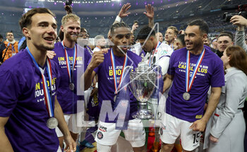 2023-04-29 - Denis Genreau, Mikkel Desler Puggaard, Ado Onaiwu, Gabriel Suazo of Toulouse celebrate the victory following the French Cup Final 2023 football match between FC Nantes and Toulouse FC (TFC, Tefece) on April 29, 2023 at Stade de France in Saint-Denis near Paris, France - FOOTBALL - FRENCH CUP - FINAL - NANTES V TOULOUSE - FRENCH CUP - SOCCER