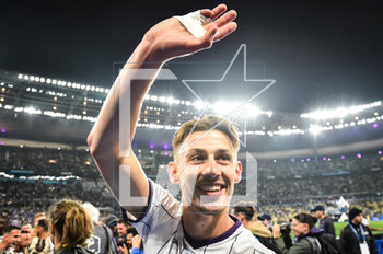 2023-04-29 - Anthony ROUAULT of Toulouse celebrates the victory during the French Cup, Final football match between FC Nantes and Toulouse FC on April 29, 2023 at Stade de France in Saint-Denis near Paris, France - FOOTBALL - FRENCH CUP - FINAL - NANTES V TOULOUSE - FRENCH CUP - SOCCER
