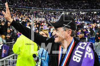 2023-04-29 - Philippe MONTANIER of Toulouse celebrates the victory during the French Cup, Final football match between FC Nantes and Toulouse FC on April 29, 2023 at Stade de France in Saint-Denis near Paris, France - FOOTBALL - FRENCH CUP - FINAL - NANTES V TOULOUSE - FRENCH CUP - SOCCER