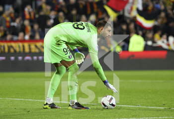 2023-01-01 - Goalkeeper of PSG Gianluigi Donnarumma during the French championship Ligue 1 football match between RC Lens and Paris Saint-Germain on January 1, 2023 at Bollaert-Delelis stadium in Lens, France - FOOTBALL - FRENCH CHAMP - LENS V PARIS SG - FRENCH LIGUE 1 - SOCCER
