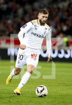 02/01/2023 - Arber Zeneli of Reims during the French championship Ligue 1 football match between LOSC Lille (LOSC) and Stade de Reims on January 2, 2023 at Stade Pierre Mauroy in Villeneuve-d'Ascq near Lille, France - FOOTBALL - FRENCH CHAMP - LILLE V REIMS - FRENCH LIGUE 1 - CALCIO