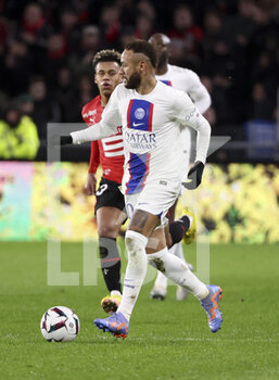 2023-01-15 - Neymar Jr of PSG, Desire Doue of Rennes (left) during the French championship Ligue 1 football match between Stade Rennais and Paris Saint-Germain on January 15, 2023 at Roazhon Park in Rennes, France - FOOTBALL - FRENCH CHAMP - RENNES V PARIS SG - FRENCH LIGUE 1 - SOCCER