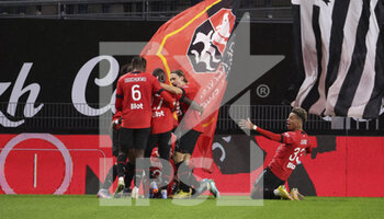 2023-01-15 - Players of Rennes celebrate the winning goal of Hamari Traore during the French championship Ligue 1 football match between Stade Rennais and Paris Saint-Germain on January 15, 2023 at Roazhon Park in Rennes, France - FOOTBALL - FRENCH CHAMP - RENNES V PARIS SG - FRENCH LIGUE 1 - SOCCER