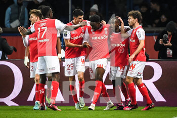 2023-01-29 - Folarin BALOGUN of Reims celebrate his goal with teammates during the French championship Ligue 1 football match between Paris Saint-Germain and Stade de Reims on January 29, 2023 at Parc des Princes stadium in Paris, France - FOOTBALL - FRENCH CHAMP - PARIS SG V REIMS - FRENCH LIGUE 1 - SOCCER