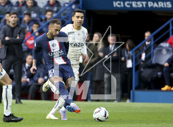 2023-02-19 - Neymar Jr of PSG, Benjamin Andre of Lille during the French championship Ligue 1 football match between Paris Saint-Germain and LOSC Lille on February 19, 2023 at Parc des Princes stadium in Paris, France - FOOTBALL - FRENCH CHAMP - PARIS SG V LILLE - FRENCH LIGUE 1 - SOCCER