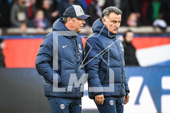2023-02-24 - Thierry OLEKSIAK of PSG and Christophe GALTIER of PSG during the training of the Paris Saint-Germain team on February 24, 2023 at Parc des Princes stadium in Paris, France - FOOTBALL - TRAINING OF THE PARIS SG TEAM - FRENCH LIGUE 1 - SOCCER