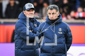 2023-02-24 - Thierry OLEKSIAK of PSG and Christophe GALTIER of PSG during the training of the Paris Saint-Germain team on February 24, 2023 at Parc des Princes stadium in Paris, France - FOOTBALL - TRAINING OF THE PARIS SG TEAM - FRENCH LIGUE 1 - SOCCER