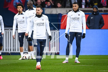 2023-02-24 - Lionel (Leo) MESSI of PSG and Kylian MBAPPE of PSG during the training of the Paris Saint-Germain team on February 24, 2023 at Parc des Princes stadium in Paris, France - FOOTBALL - TRAINING OF THE PARIS SG TEAM - FRENCH LIGUE 1 - SOCCER